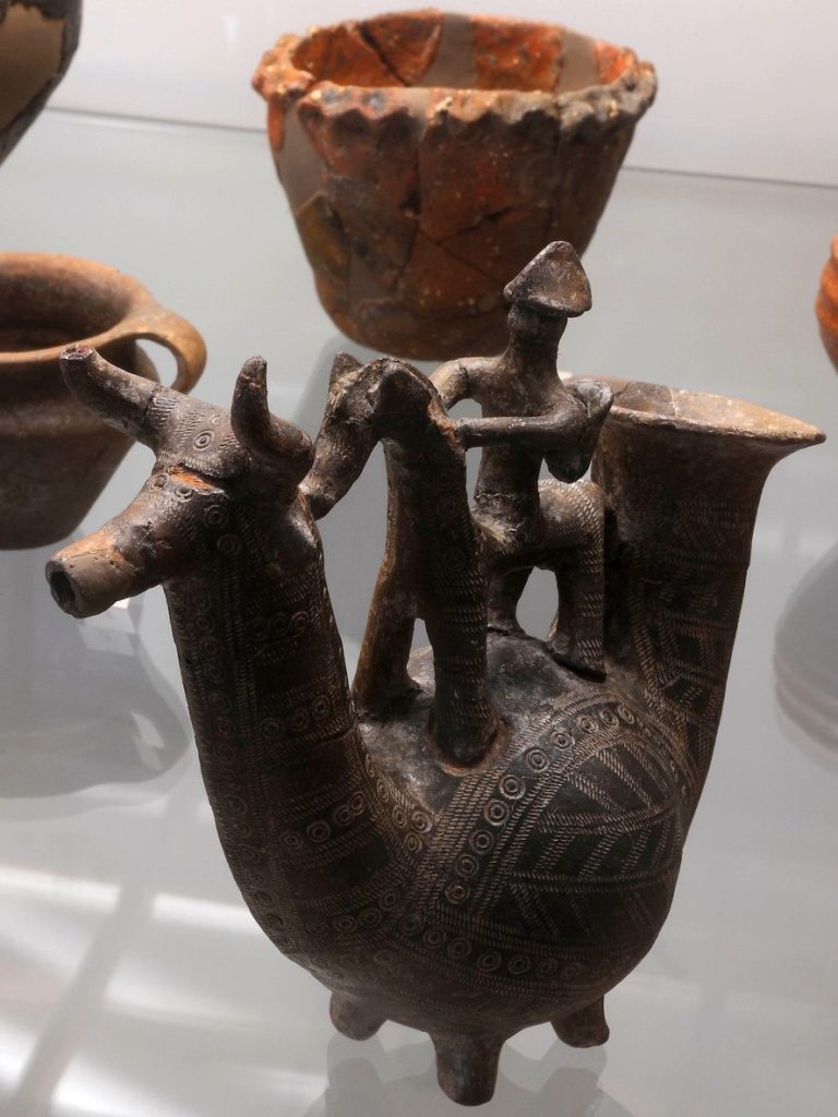 Askos Benacci, ceramica etrusca Museo Civico Archeologico Bologna